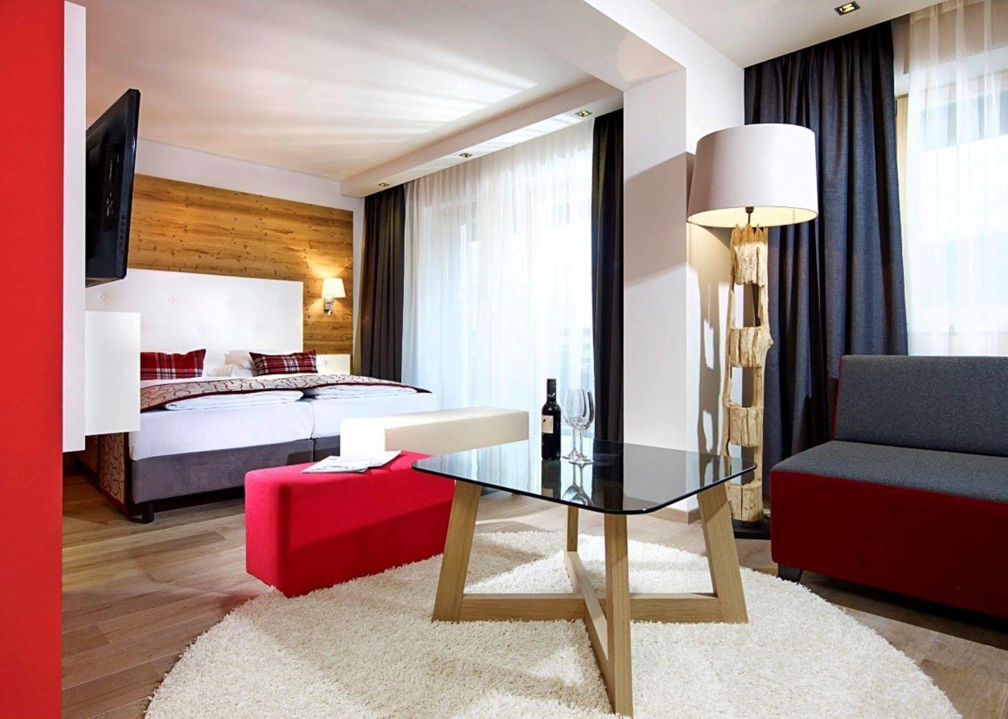 Hotel Ritzlerhof - Adults Only Sautens Kültér fotó